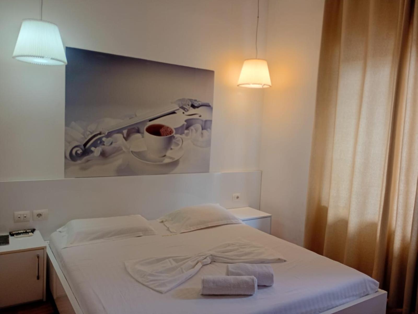 Boutique Artist Hotell Tirana Exteriör bild