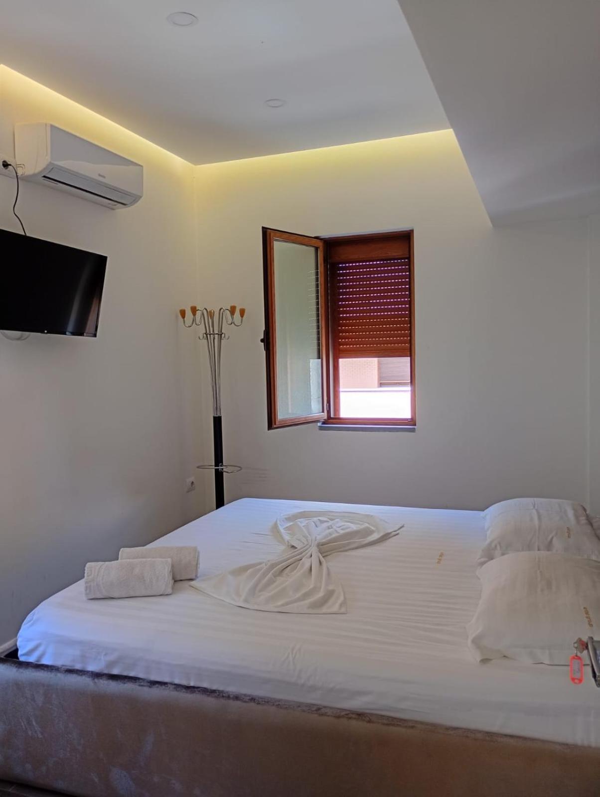 Boutique Artist Hotell Tirana Exteriör bild