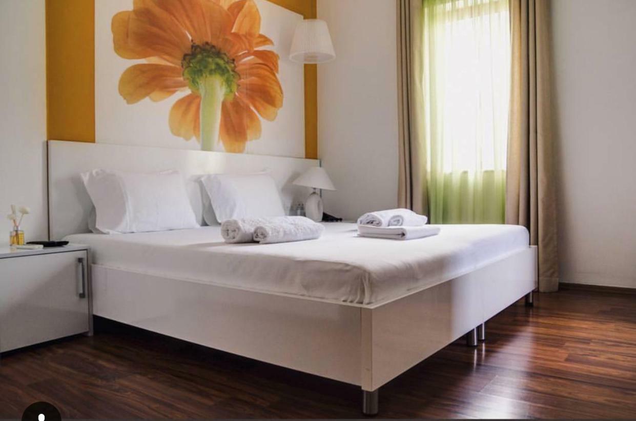 Boutique Artist Hotell Tirana Exteriör bild
